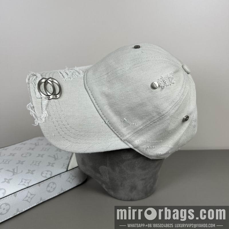 Balenciaga Hat dx40