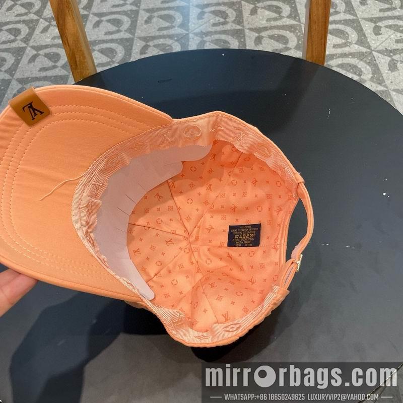 LV Hat 072303