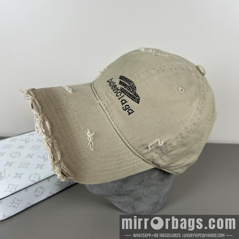 Balenciaga Hat dx26