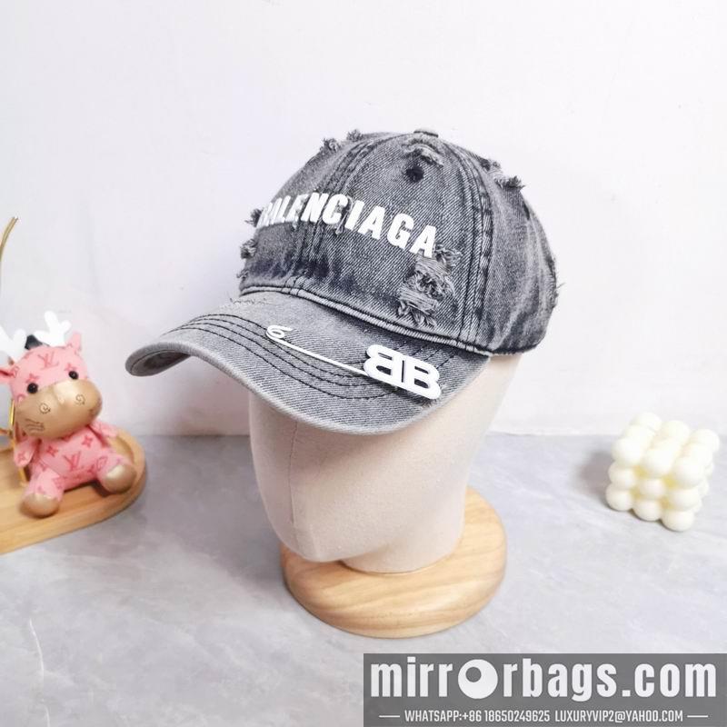 Balenciaga Hat dx30