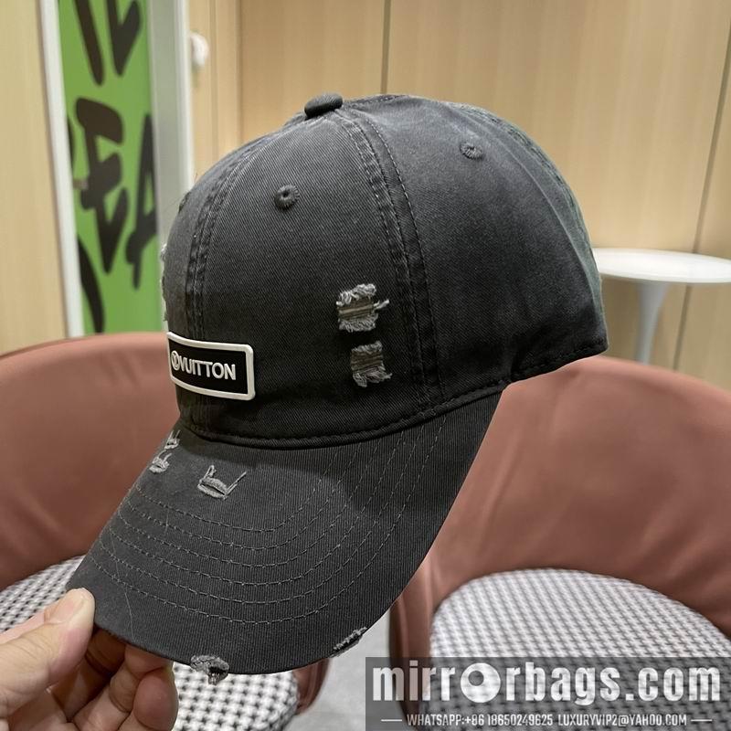 LV Hat 020801