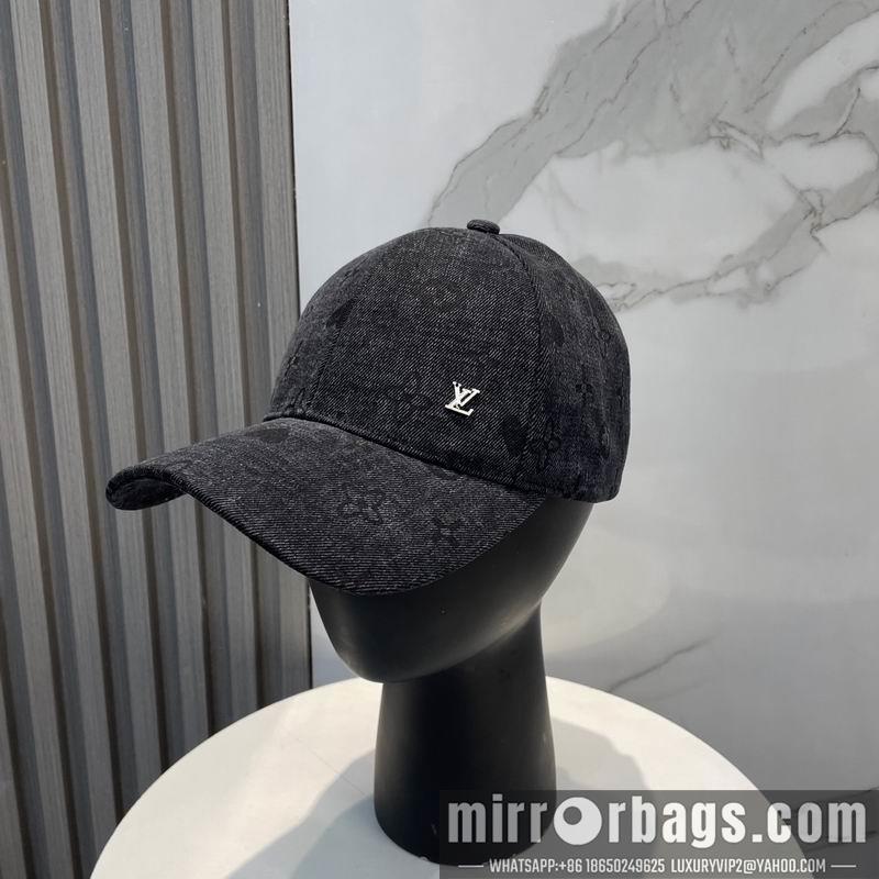 LV Hat dx70
