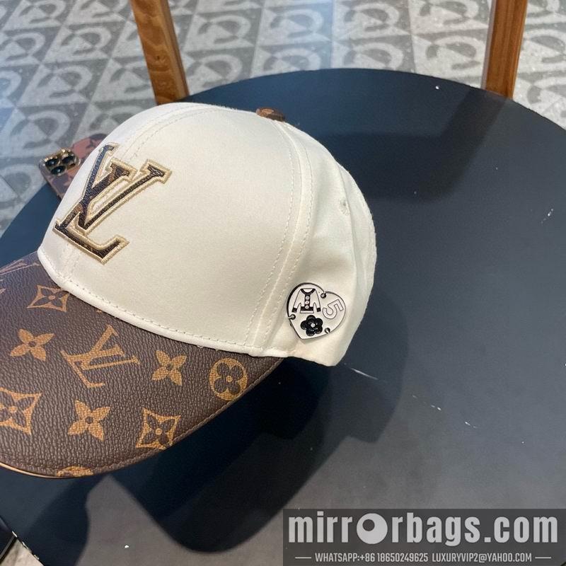 LV Hat 0307102