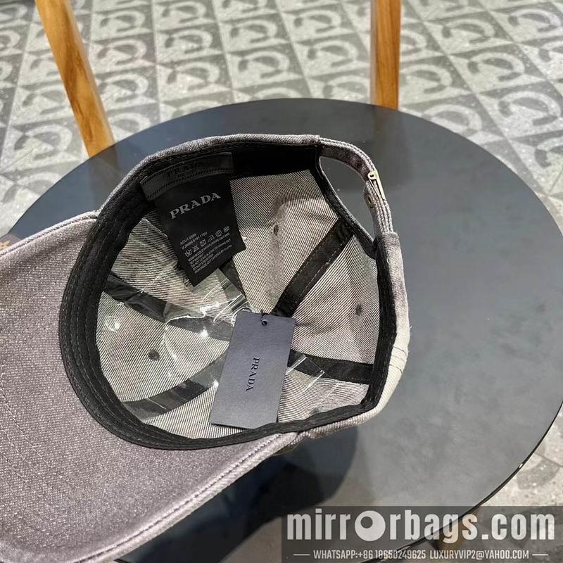 Prada Hat 041401