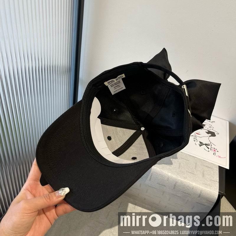 Miumiu Hat dx06
