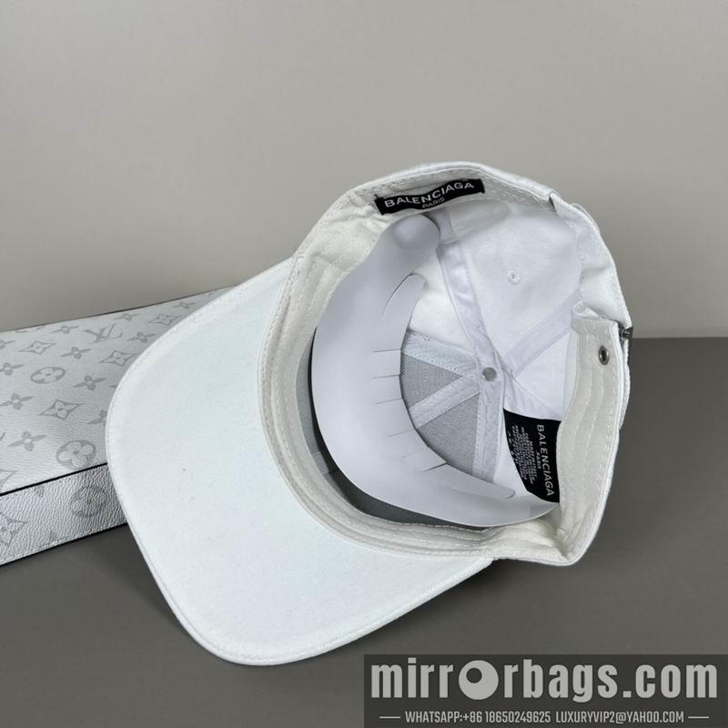 Balenciaga Hat dx32