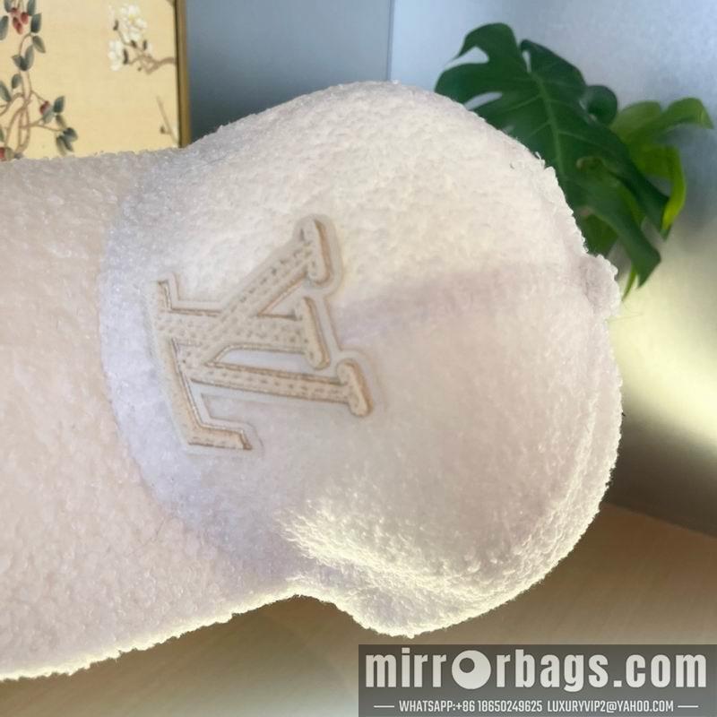 LV Hat 010601
