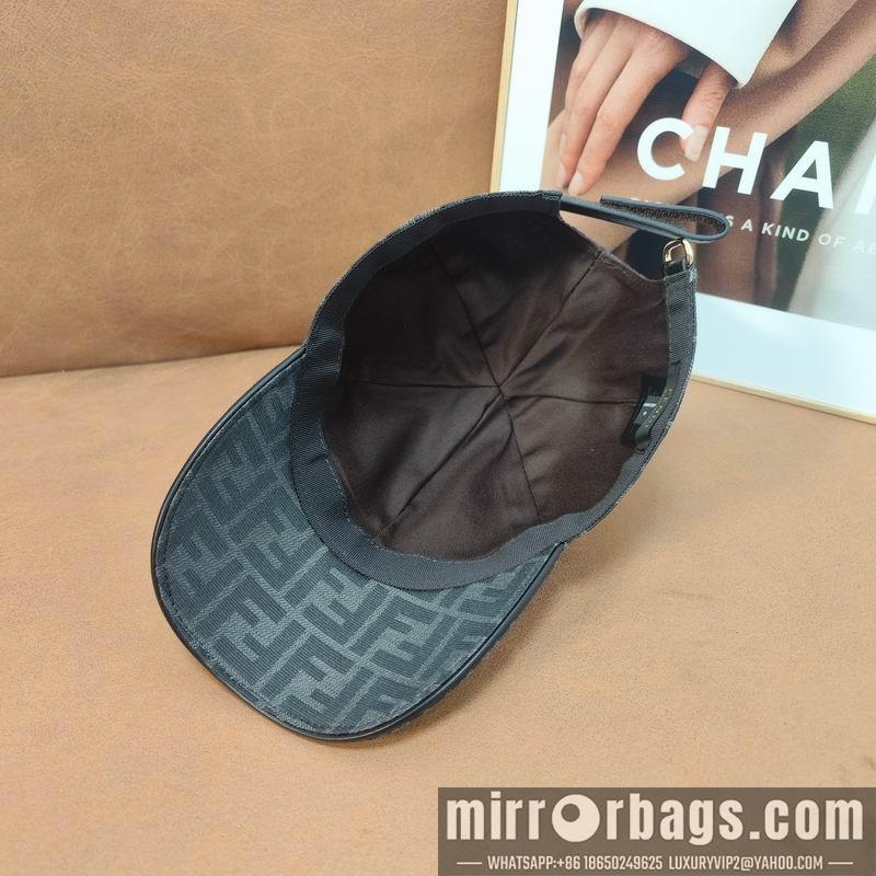 Fendi Hat dx43