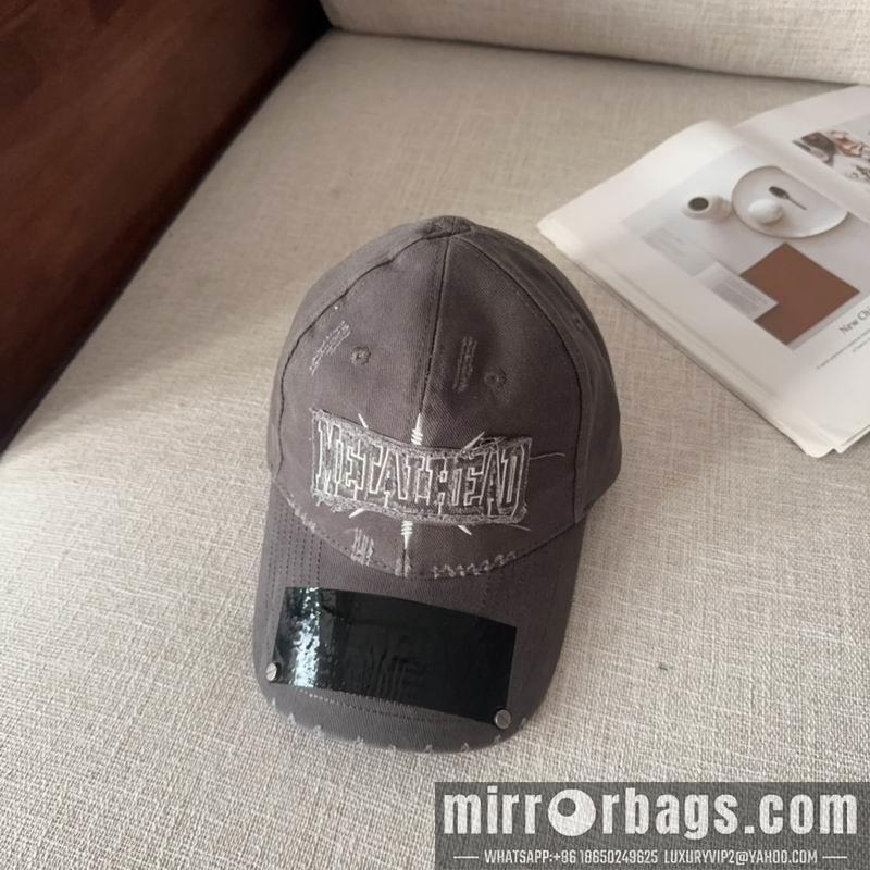 Balenciaga Hat dx22