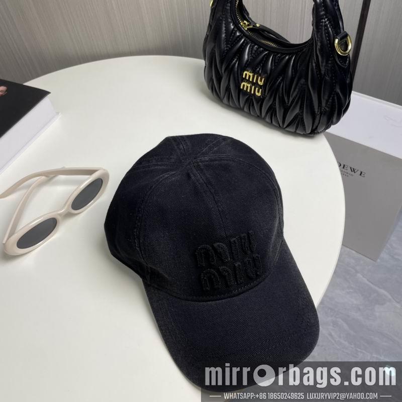 Miumiu Hat 072802
