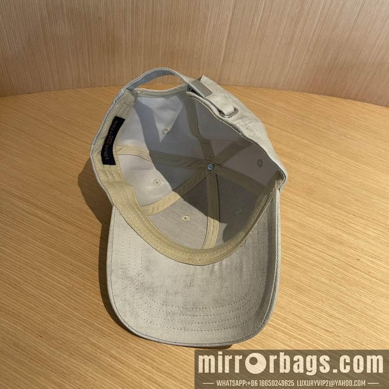 LV Hat 121405