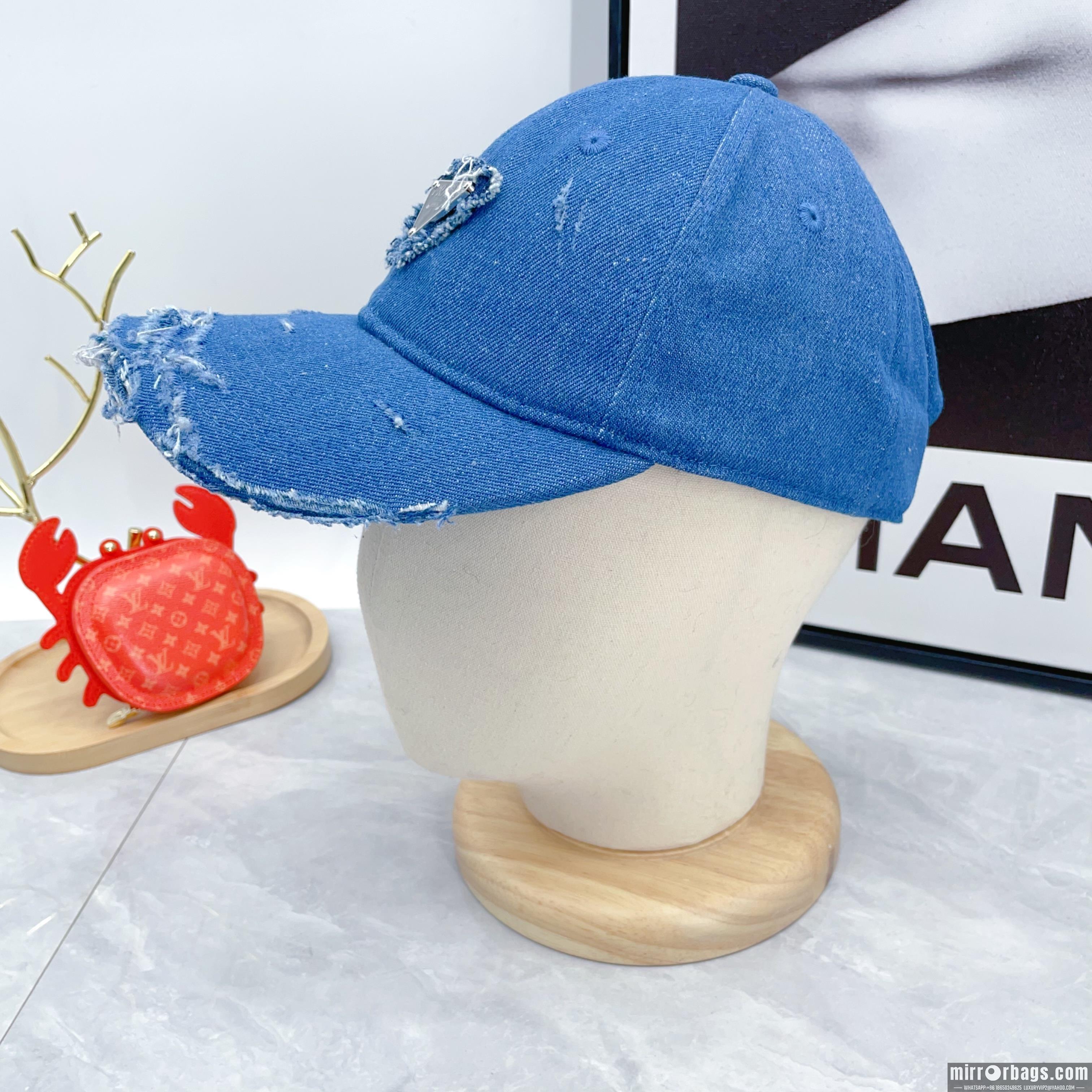 Prada Hat dx01