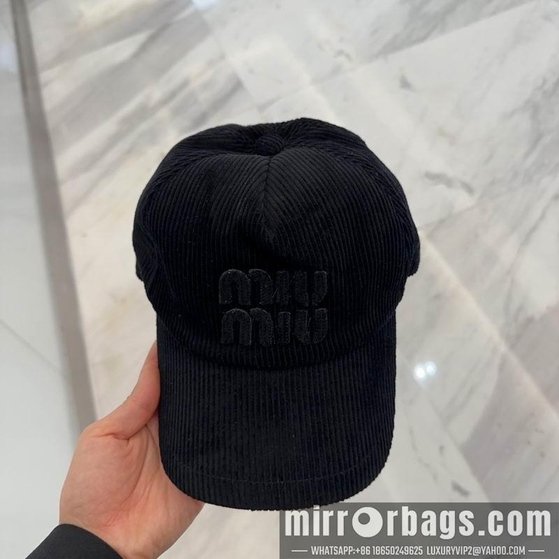 Miumiu Hat dx37