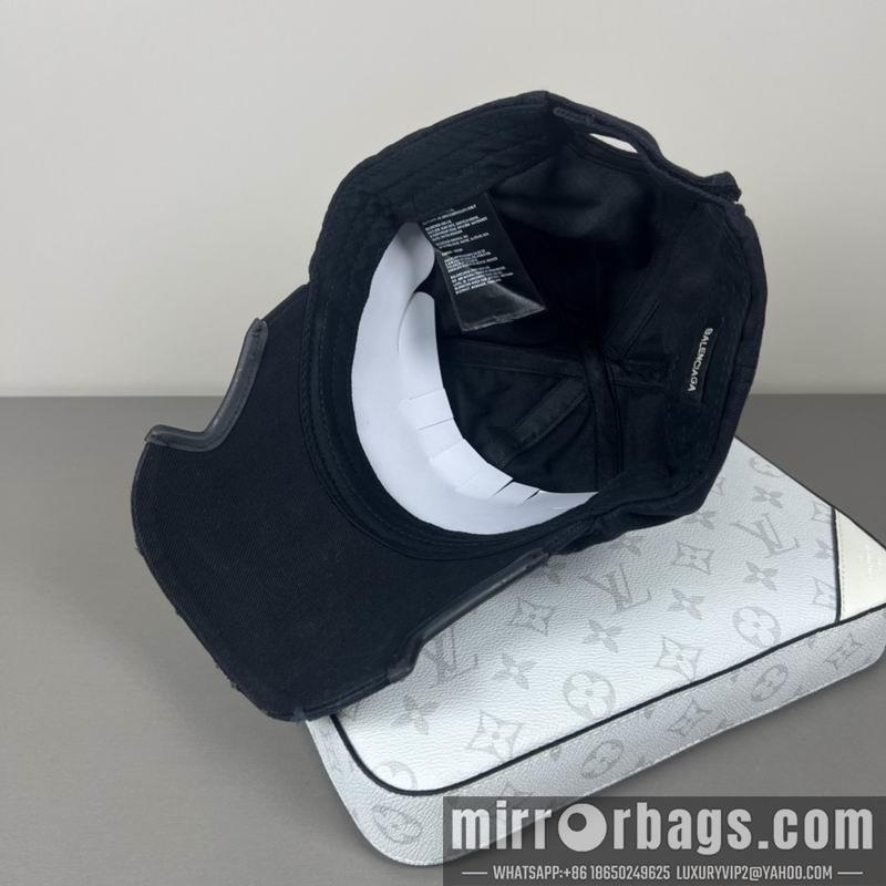 Balenciaga Hat 021003