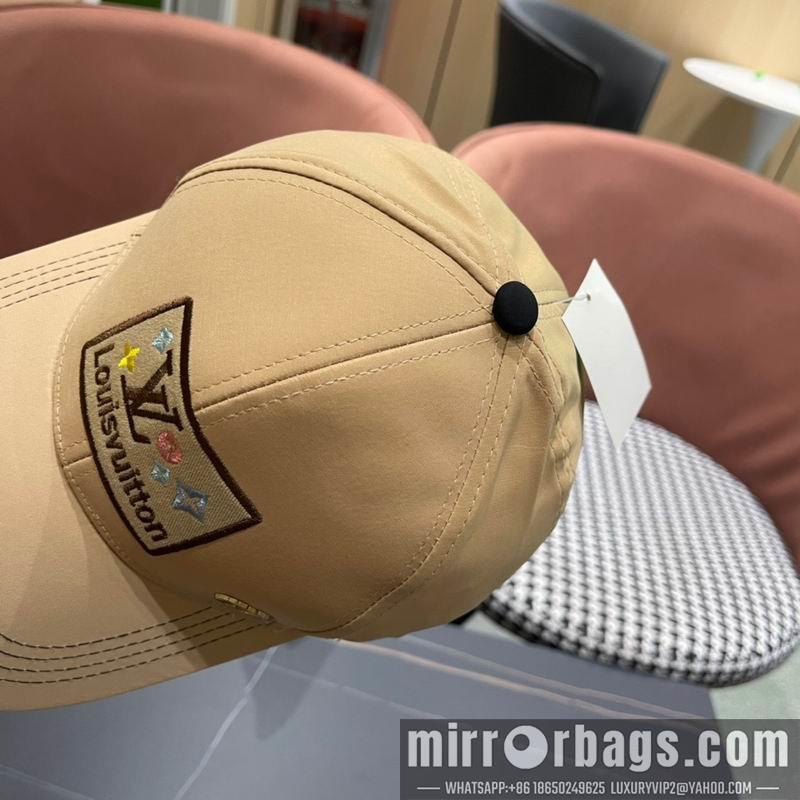 LV Hat 083001