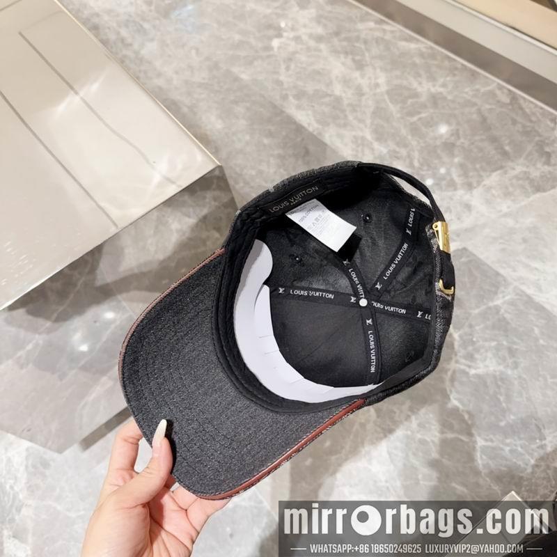 LV Hat dx99