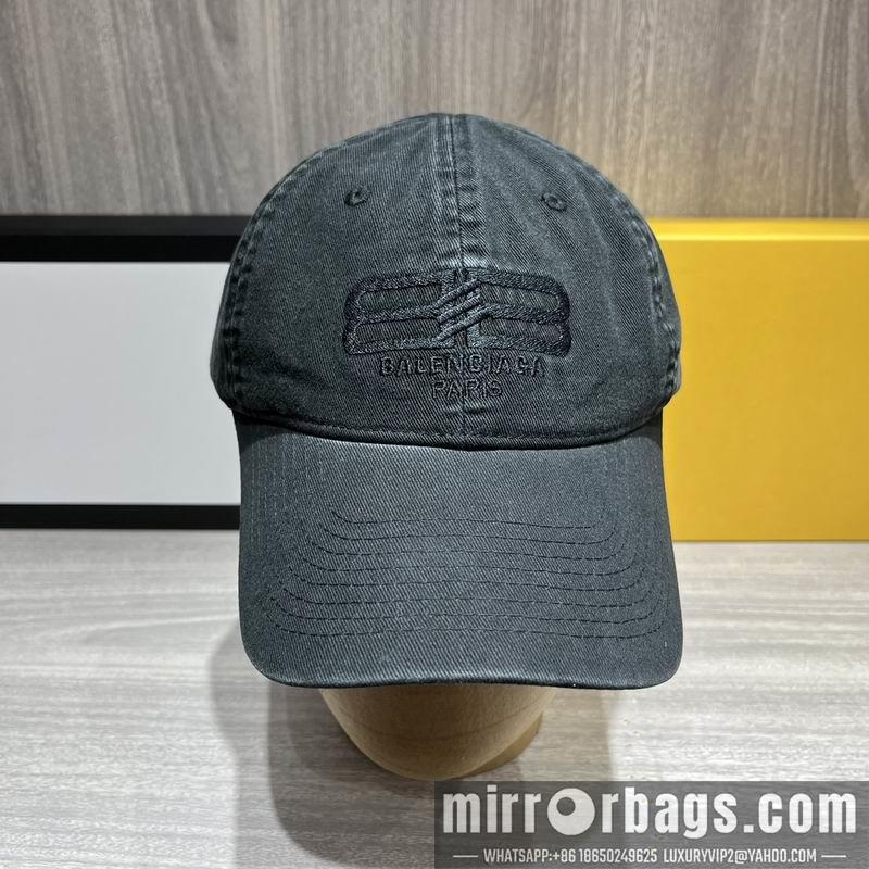 Balenciaga Hat hm38