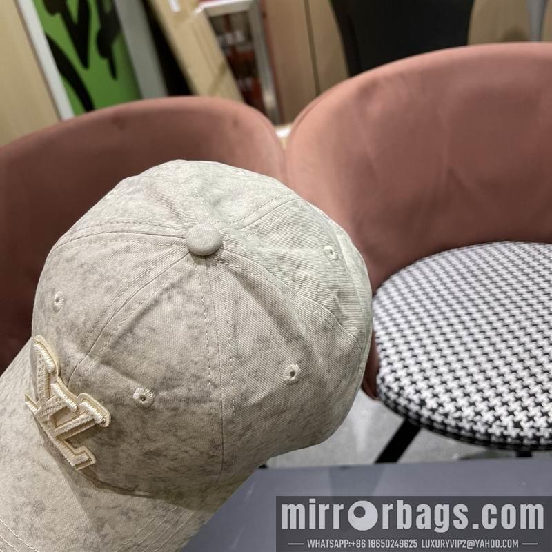 LV Hat 040204