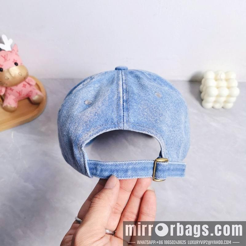 Balenciaga Hat dx33