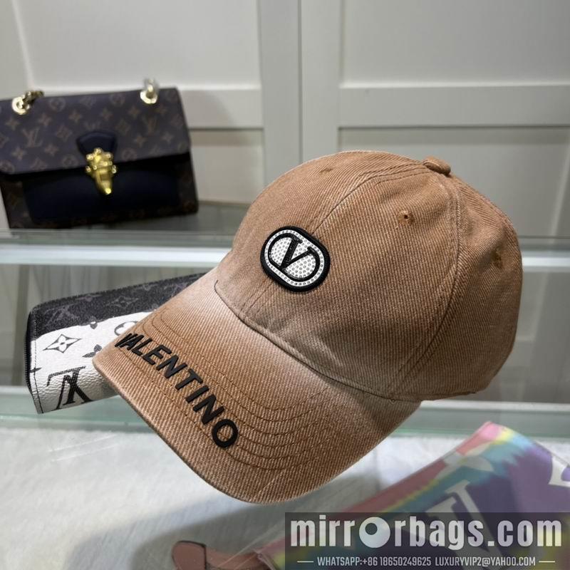 Valentino Hat dx02