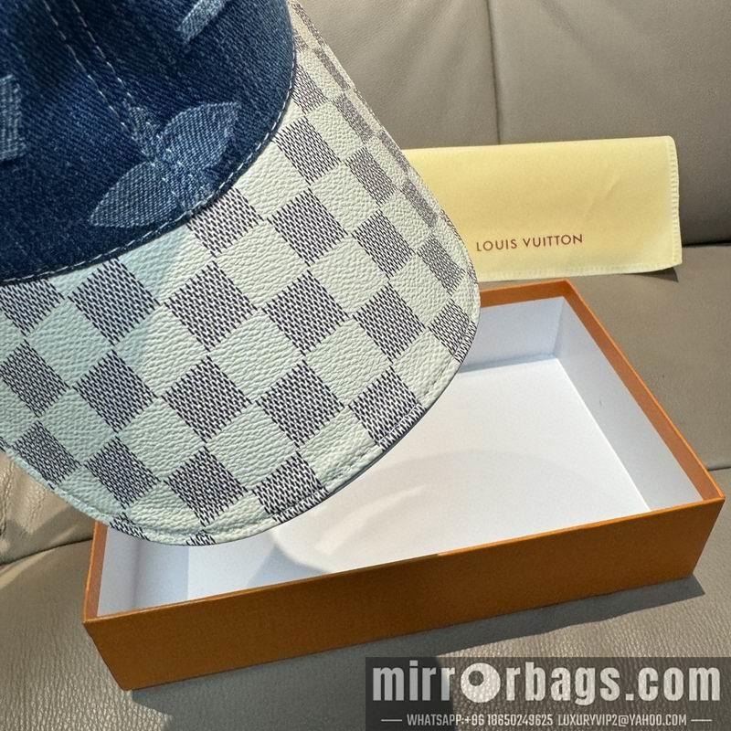 LV Hat dx122