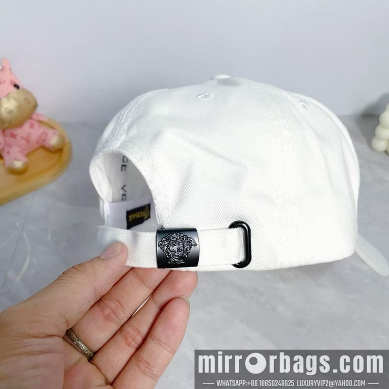 Versace Hat dx03