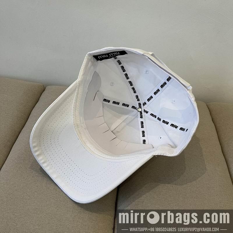 Miumiu Hat dx18