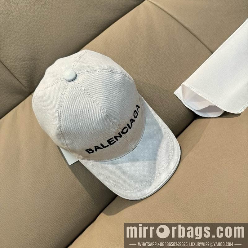 Balenciaga Hat dx79