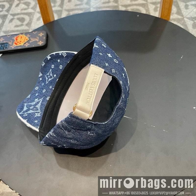 LV Hat 0307105