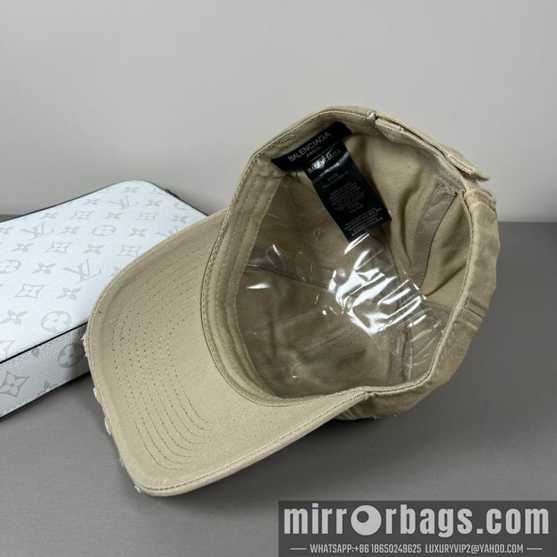 Balenciaga Hat dx07