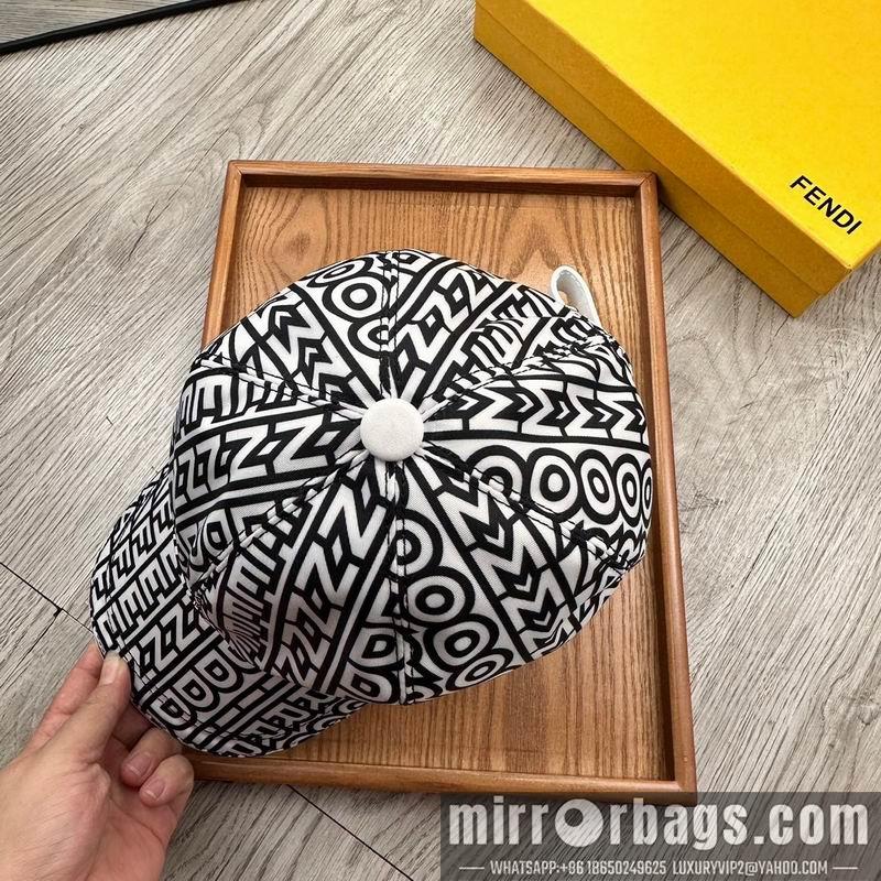 Fendi Hat dx102