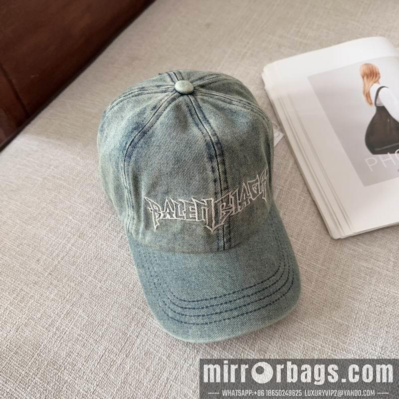 Balenciaga Hat dx39
