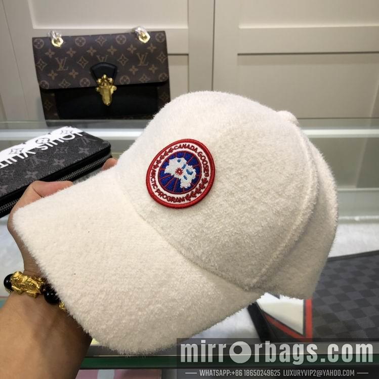 Canada Goose Hat 01
