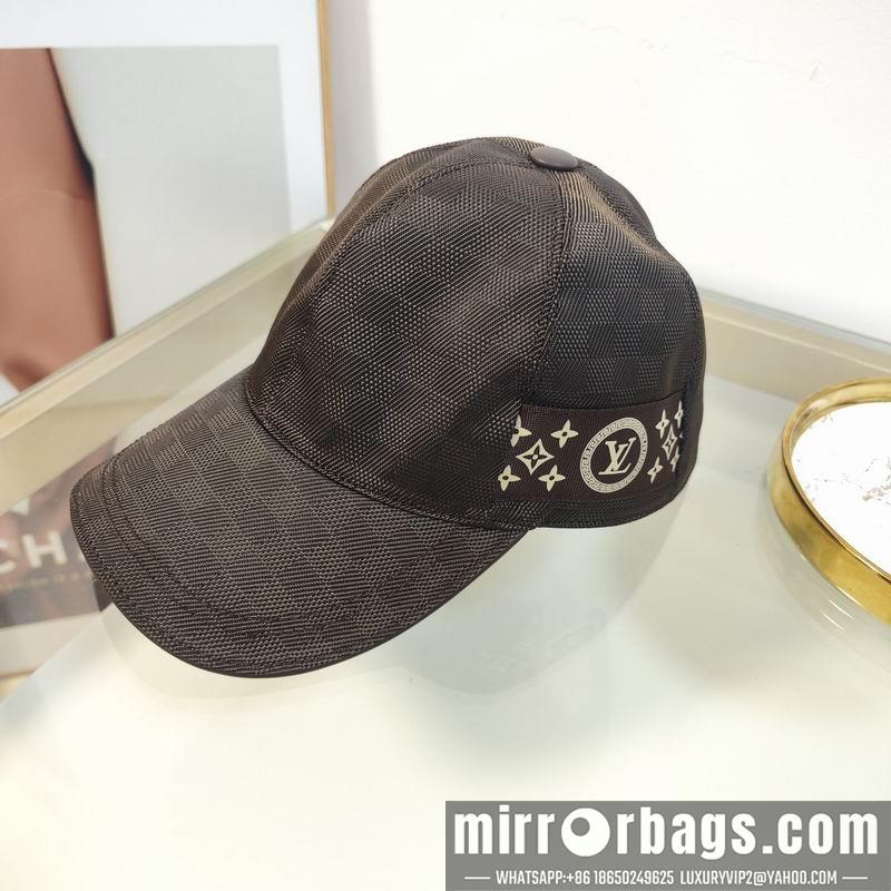 LV Hat dx140
