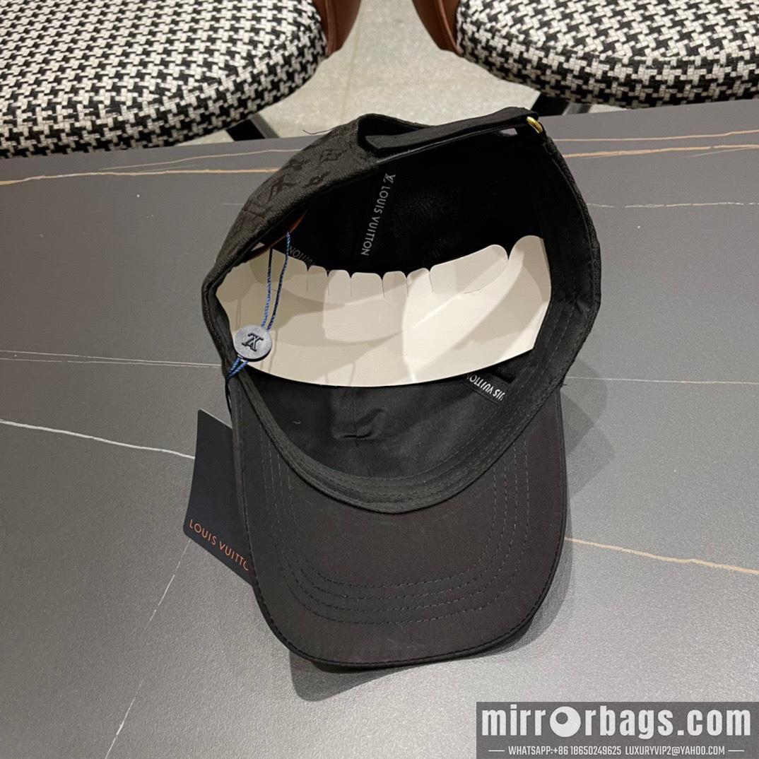 LV Hat 080201