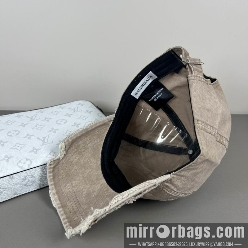 Balenciaga Hat dx31