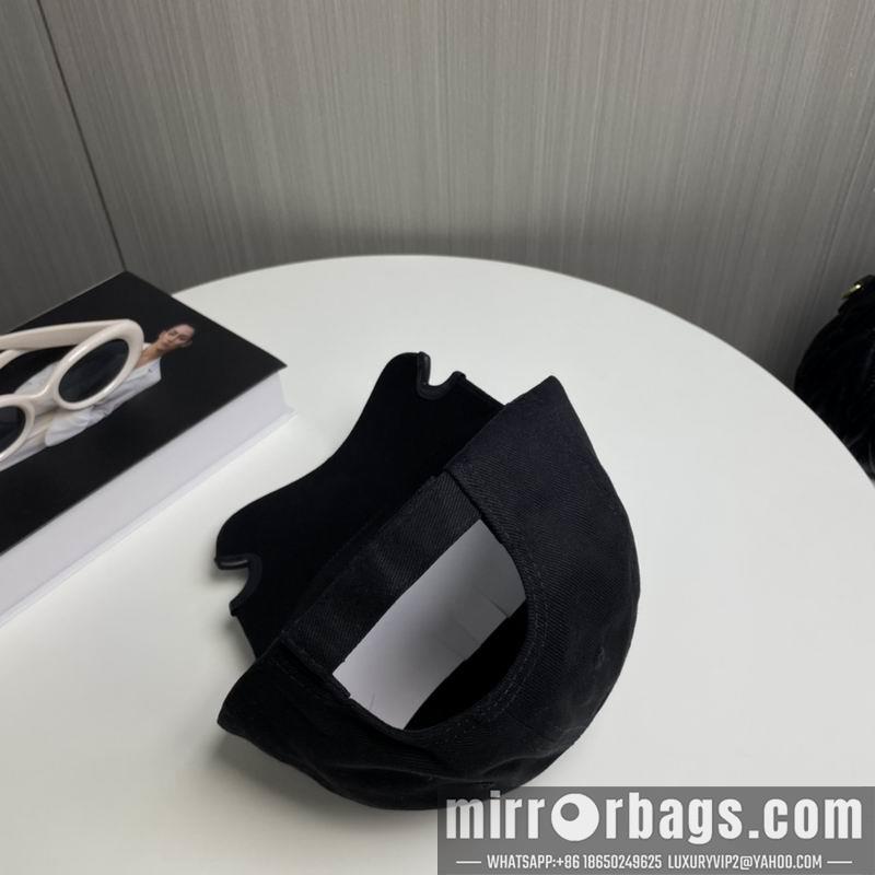 Balenciaga Hat dx95