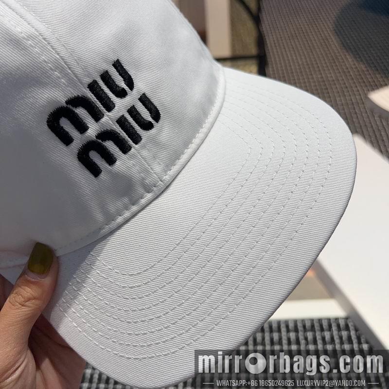 Miumiu Hat dx43