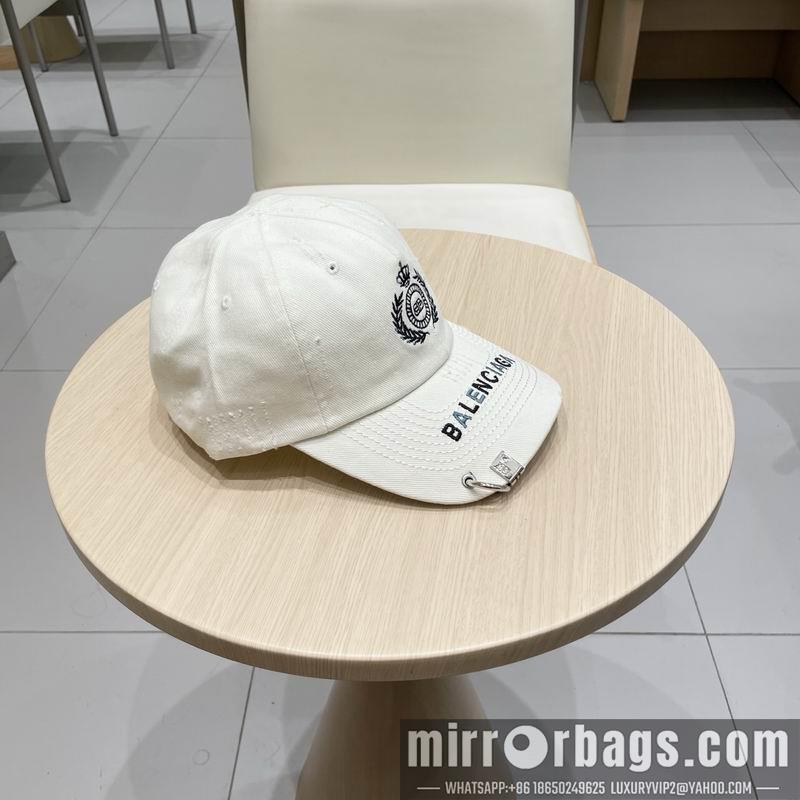 Balenciaga Hat 032001