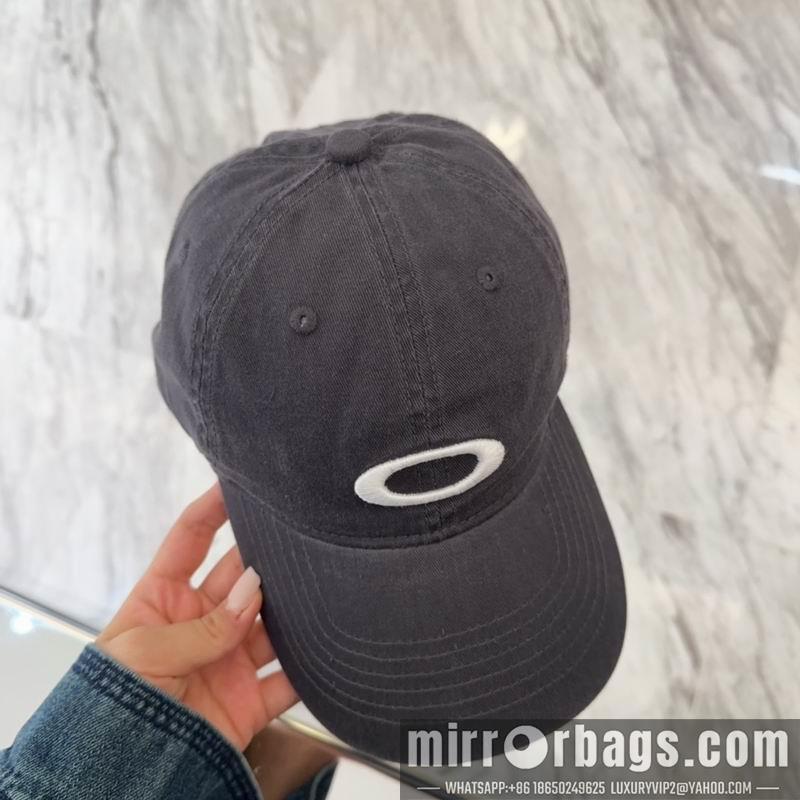 Balenciaga Hat dx51