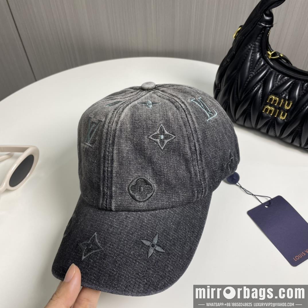 LV Hat dx122