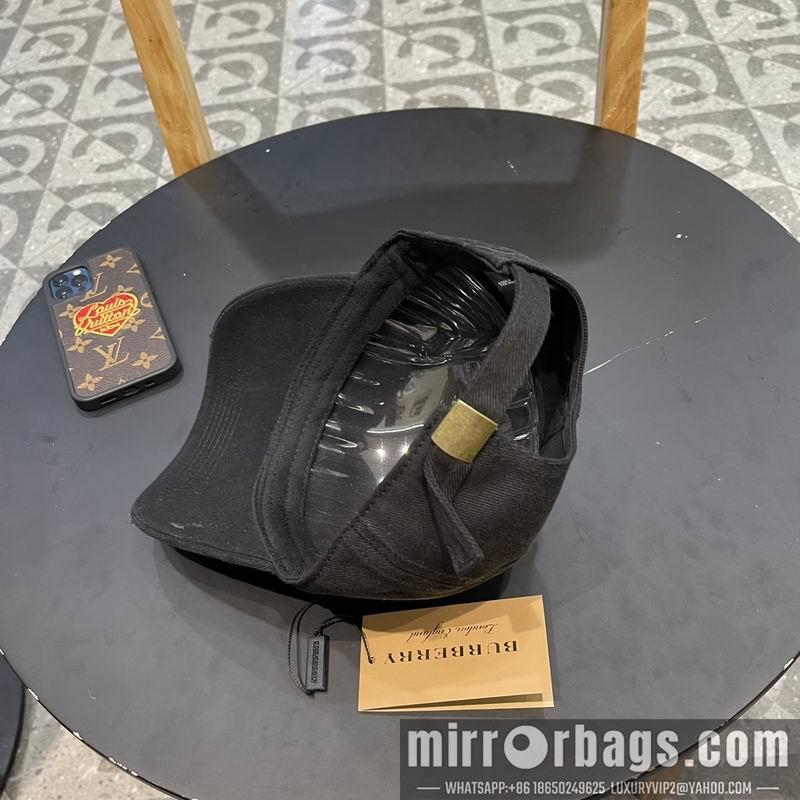 Burberry Hat 041701