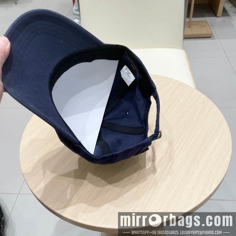 LV Hat 010902