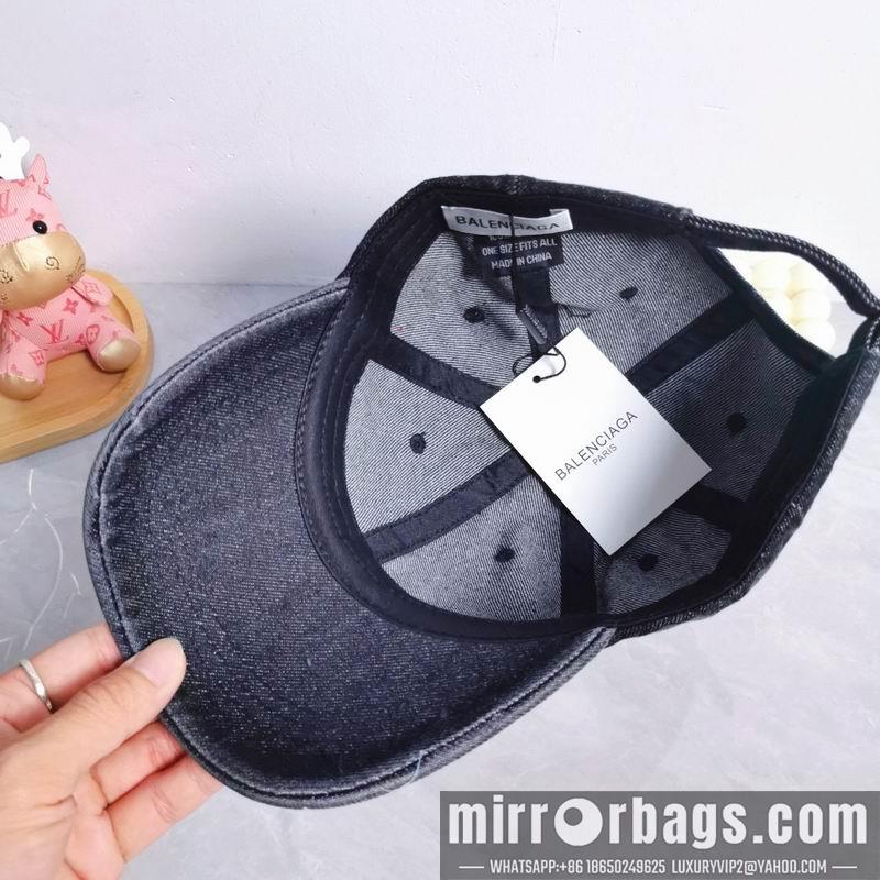 Balenciaga Hat dx33