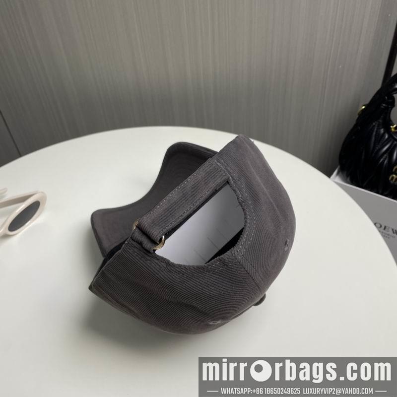 YSL Hat dx31