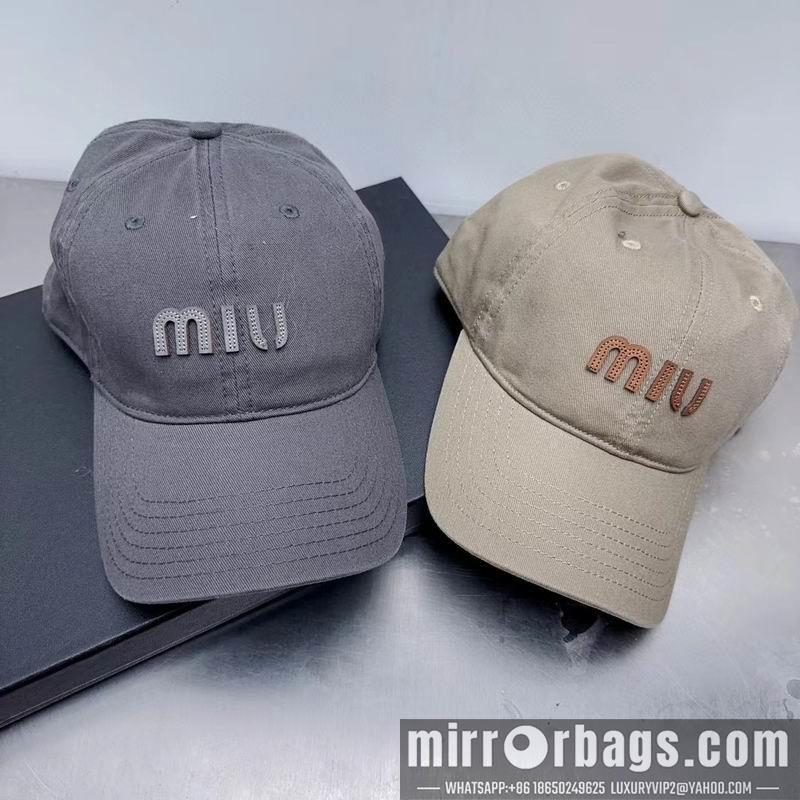 Miumiu Hat 090601