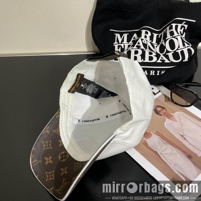 LV Hat 042803