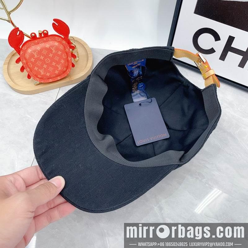 LV Hat dx123