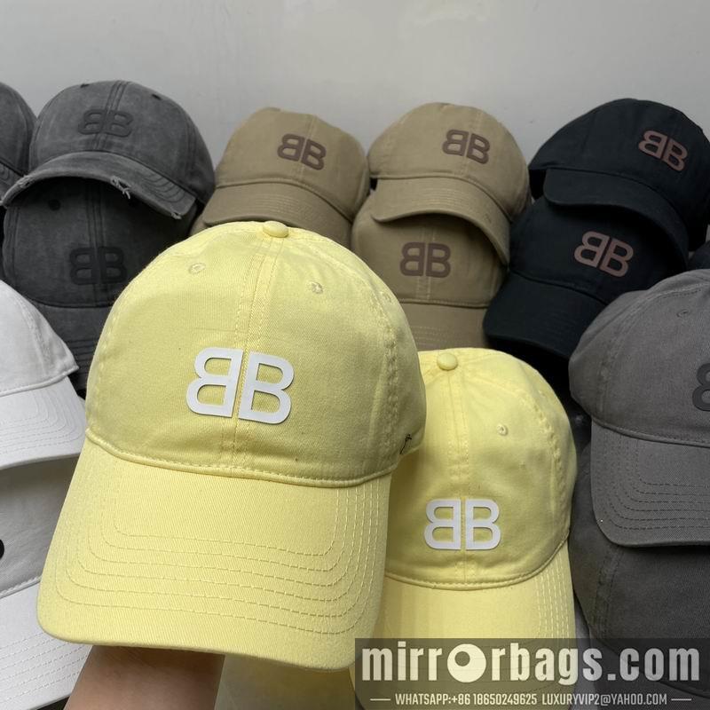 Balenciaga Hat dx60