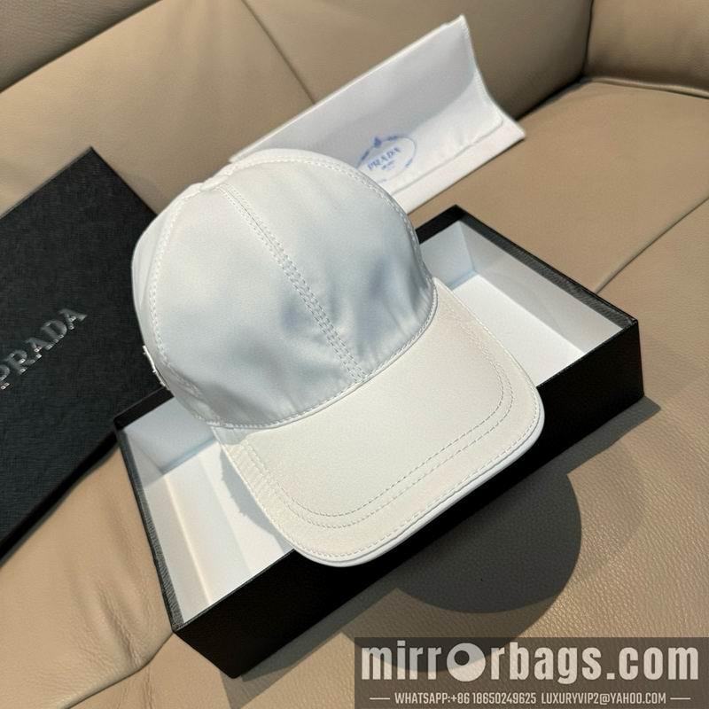 Prada Hat dx70